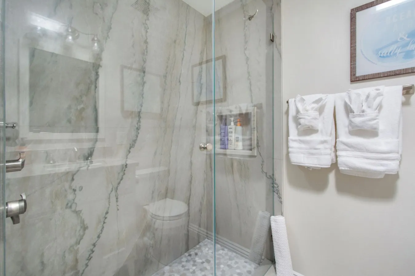 HB Regal Gem - Minutes To Beach, Spa, Patio 19