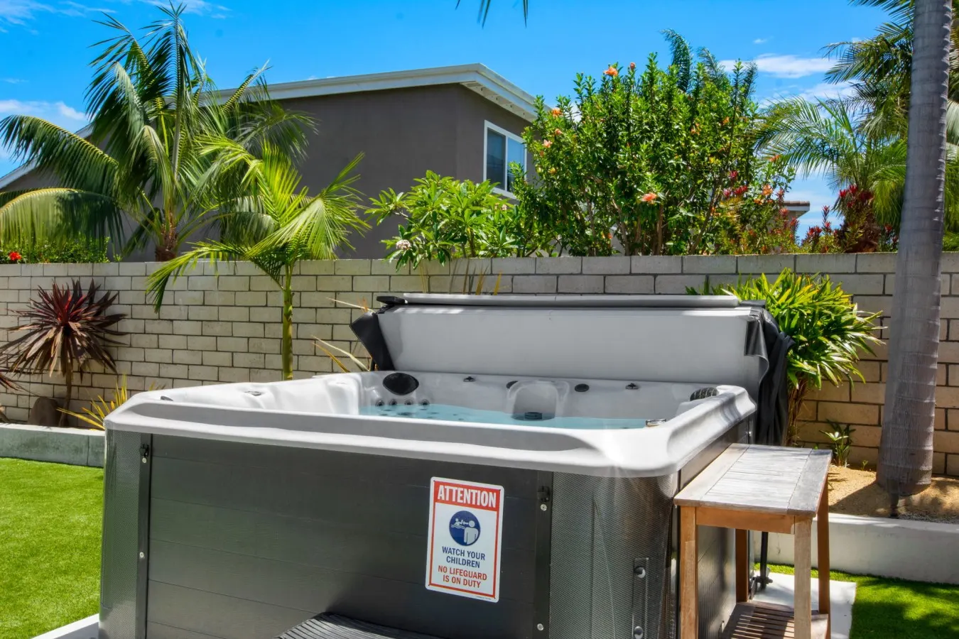 HB Regal Gem - Minutes To Beach, Spa, Patio 7