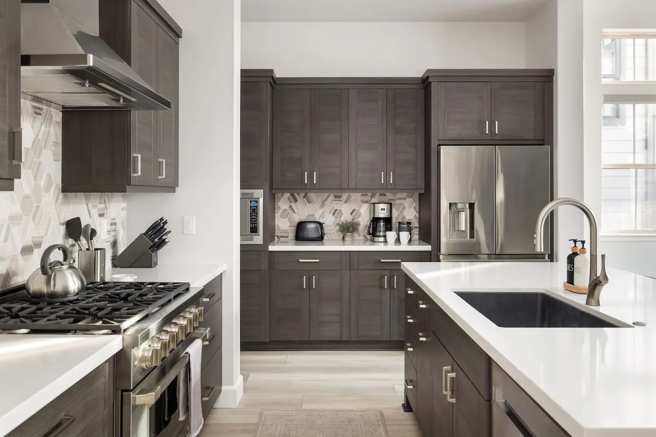 Modern Luxury, Hot Tub, Close to Trails & Village 16
