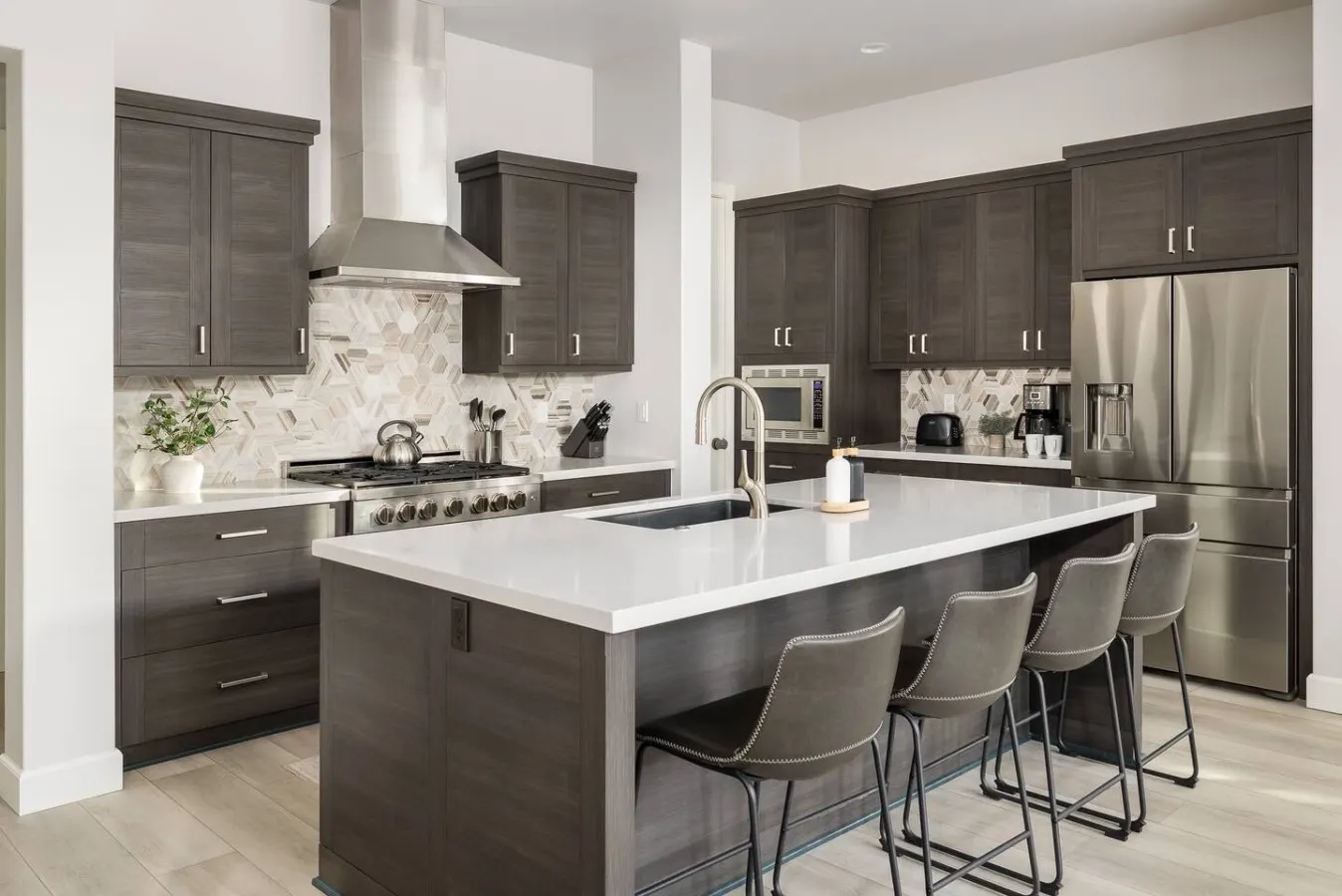 Modern Luxury, Hot Tub, Close to Trails & Village — photo 4