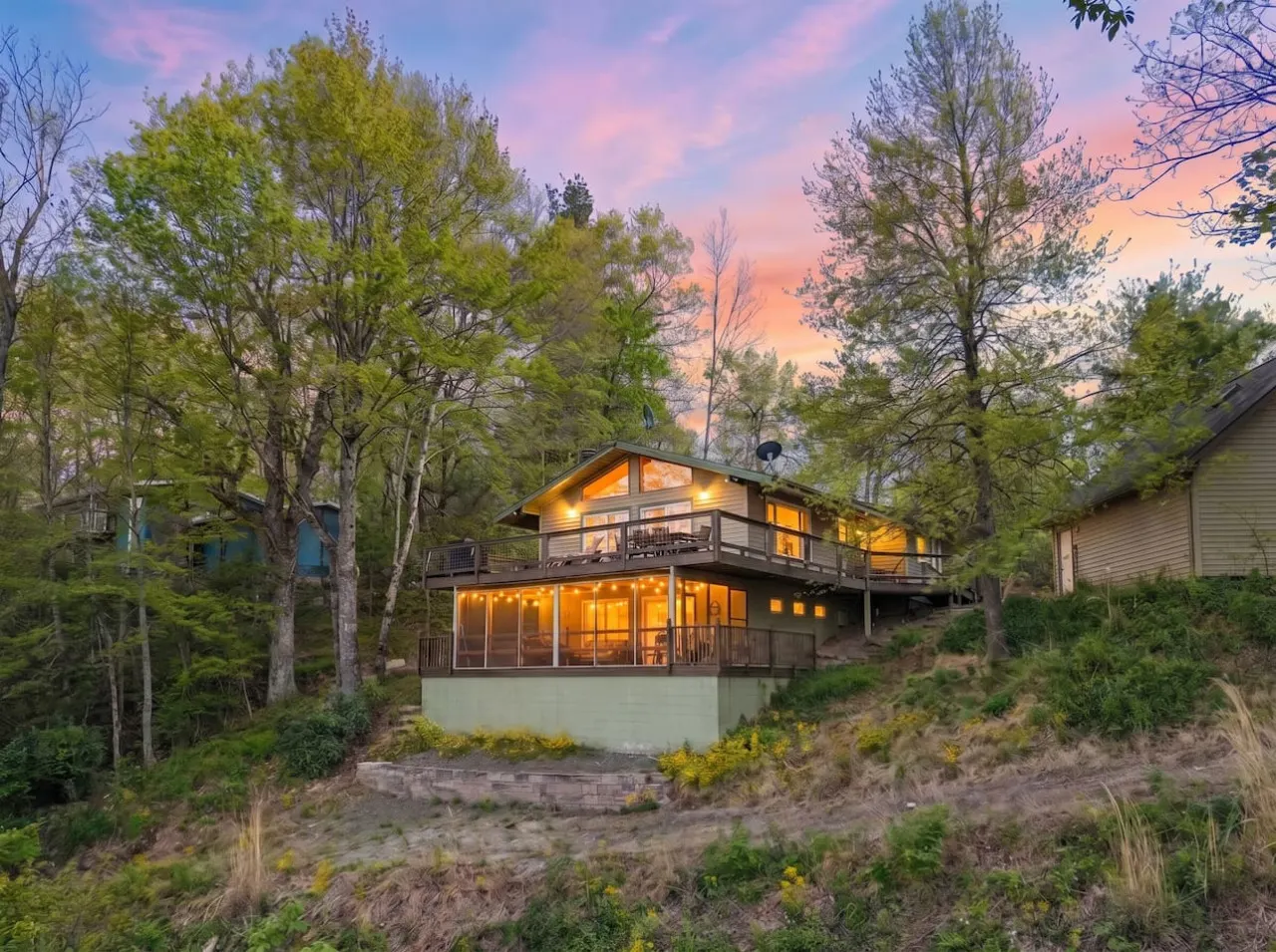 Blue Ridge Retreat | Hot Tub, Fireplace & Mtn View — photo 5