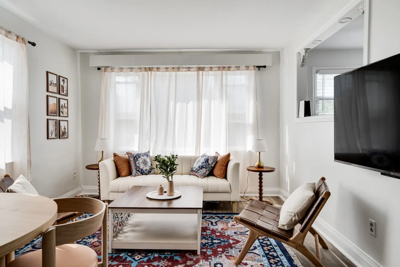 Cozy 2BR Retreat – Walk to Downtown & University! 7