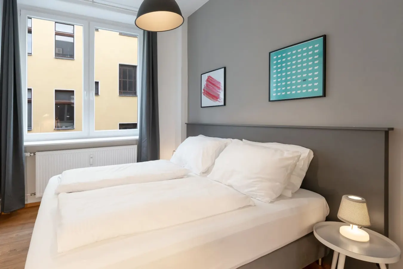 Loft Apartment (85sqm) with 2 Bedrooms & Balcony 10