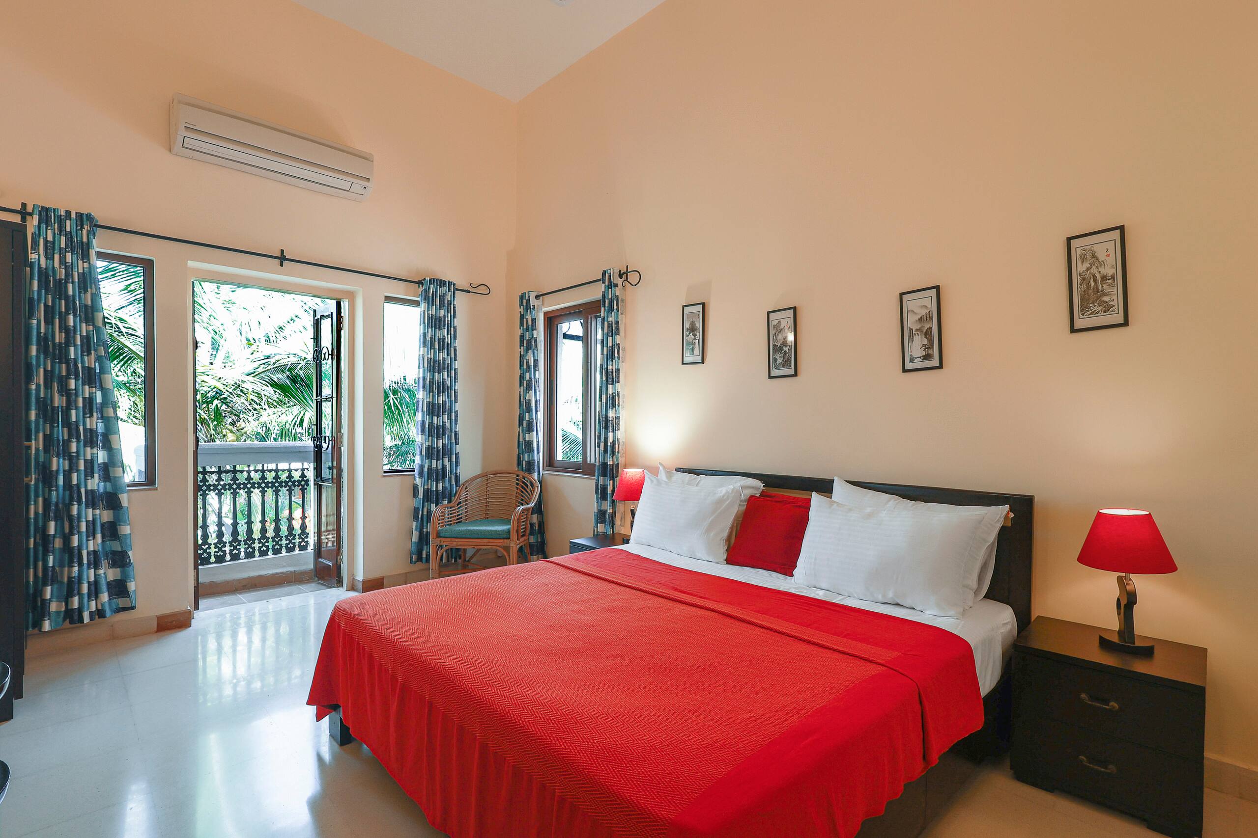 Villa Anand
At Luisa by the sea 10