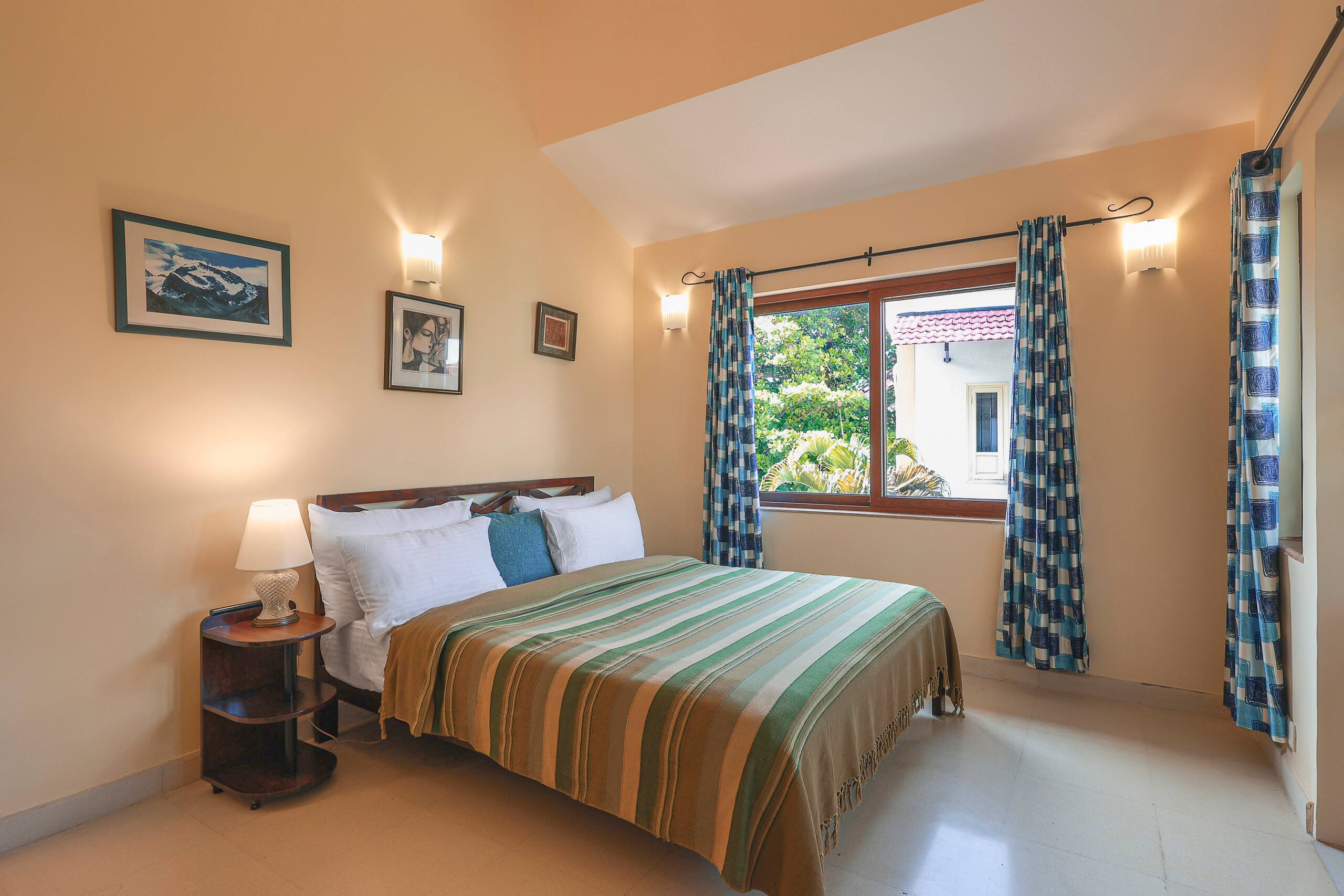 Villa Anand
At Luisa by the sea 16
