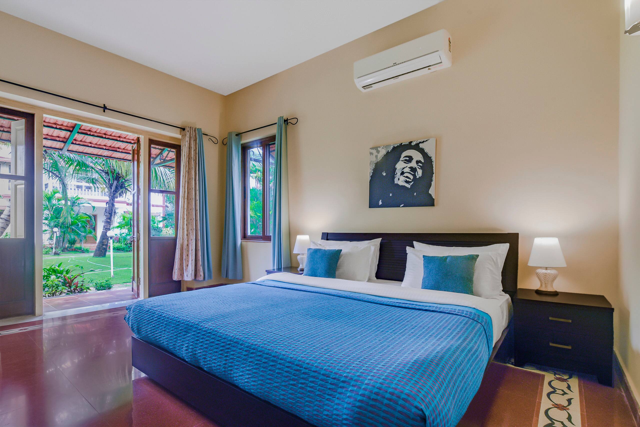 Villa Anand
At Luisa by the sea 8