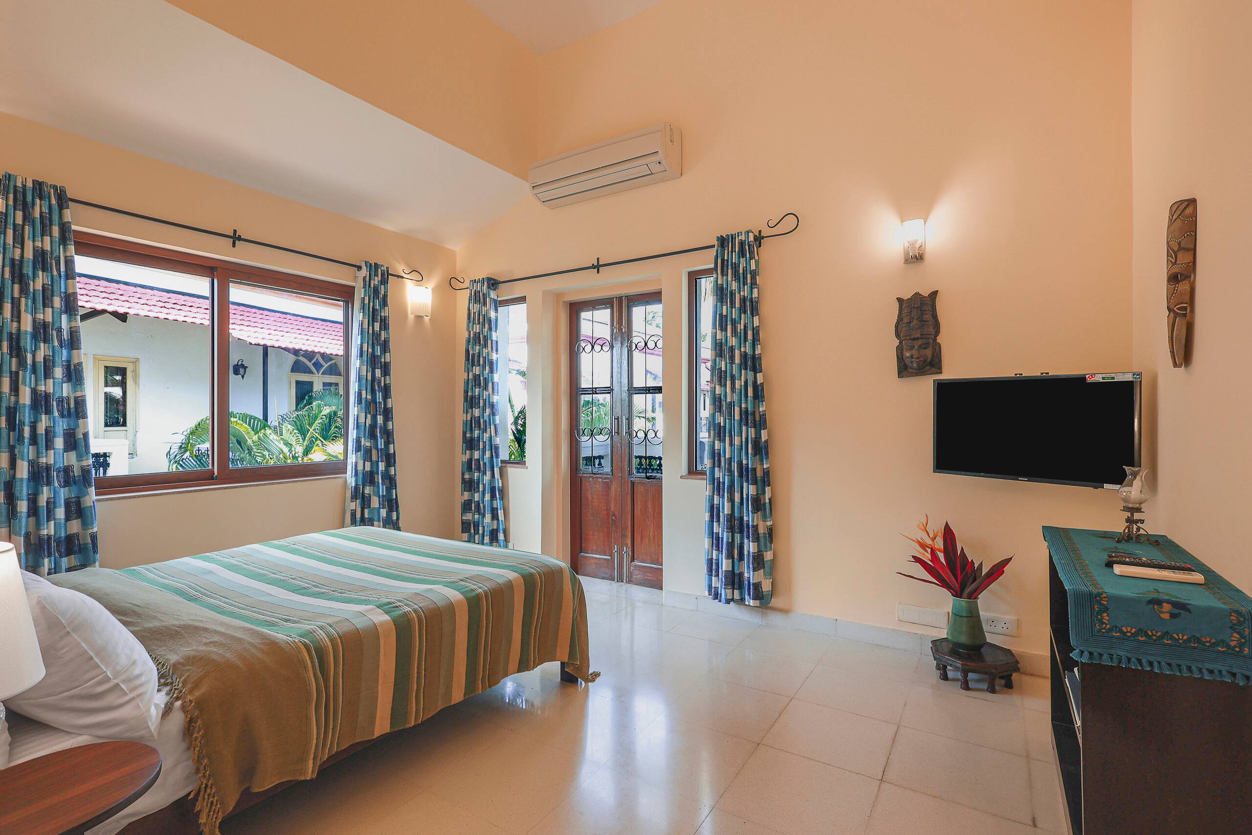 Villa Anand
At Luisa by the sea 15