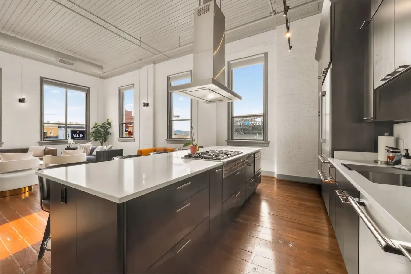 Luxury 3BR w Rooftop Deck on TQL Stadium & Wash Pk 11