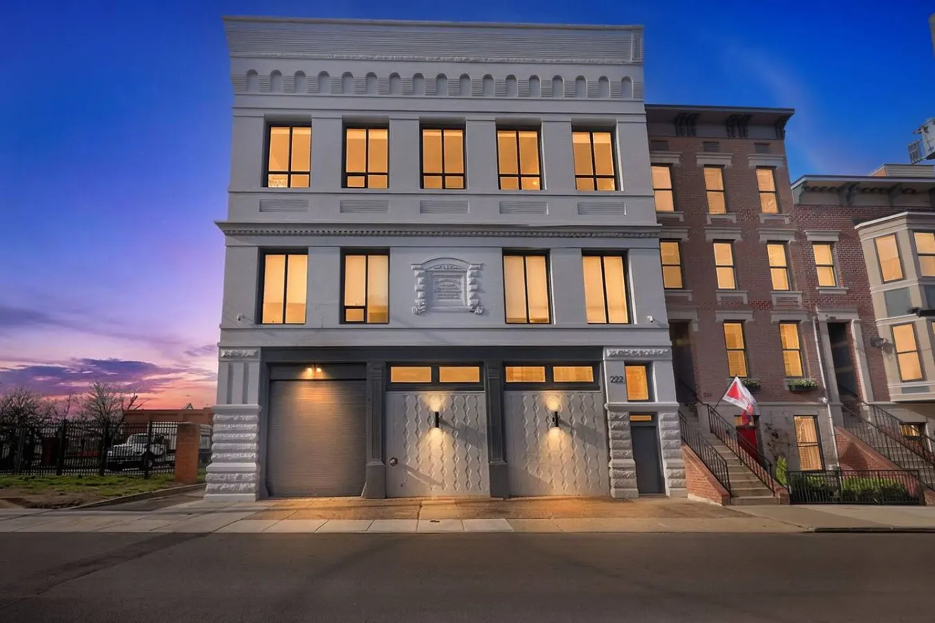 Luxury 3BR w Rooftop Deck on TQL Stadium & Wash Pk 12
