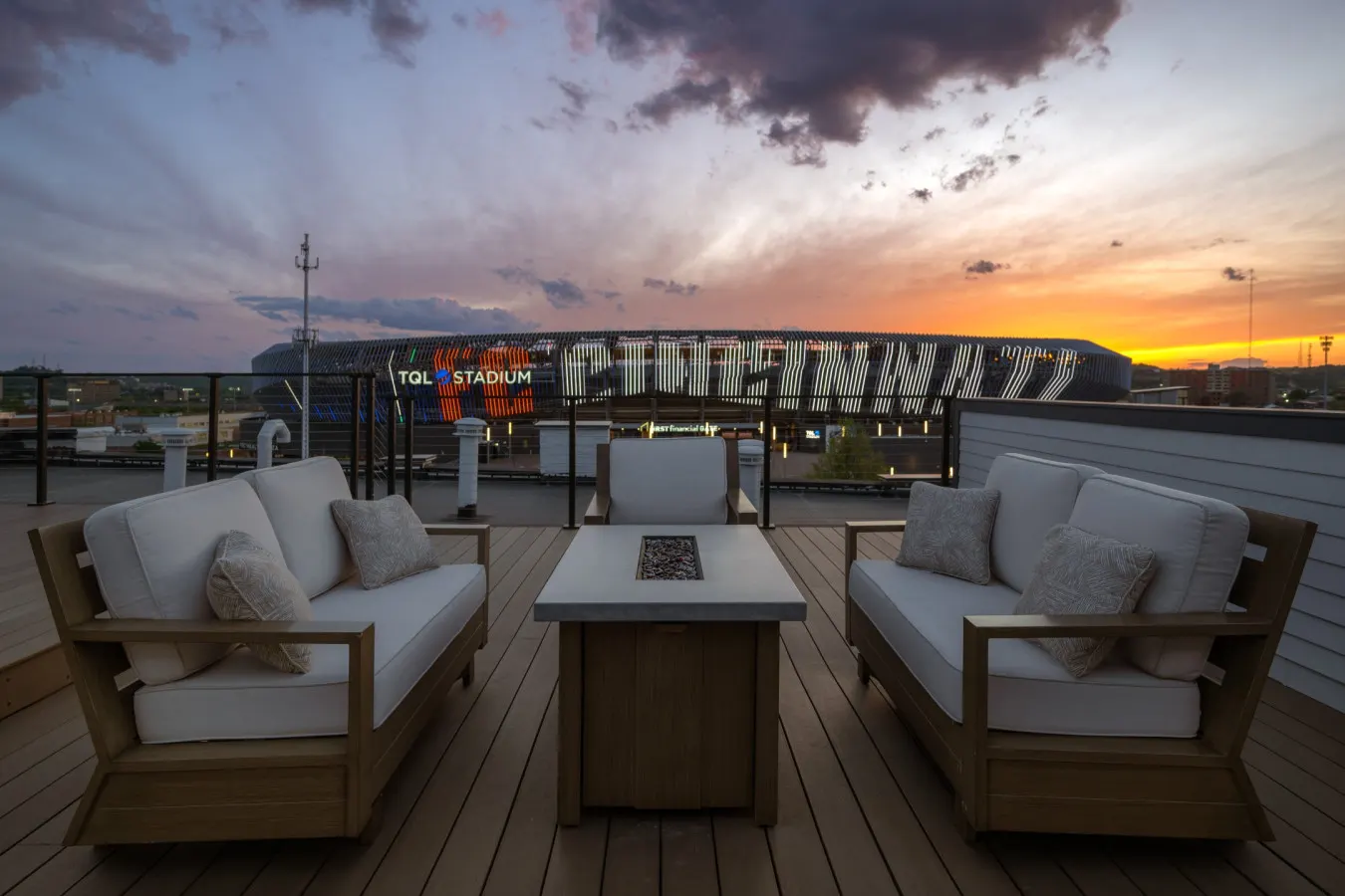 Luxury 3BR w Rooftop Deck on TQL Stadium & Wash Pk — foto 4