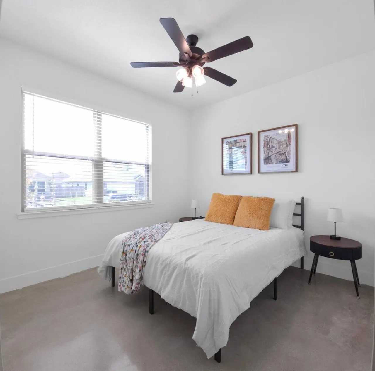Zeta House - NEW home with garage parking 20