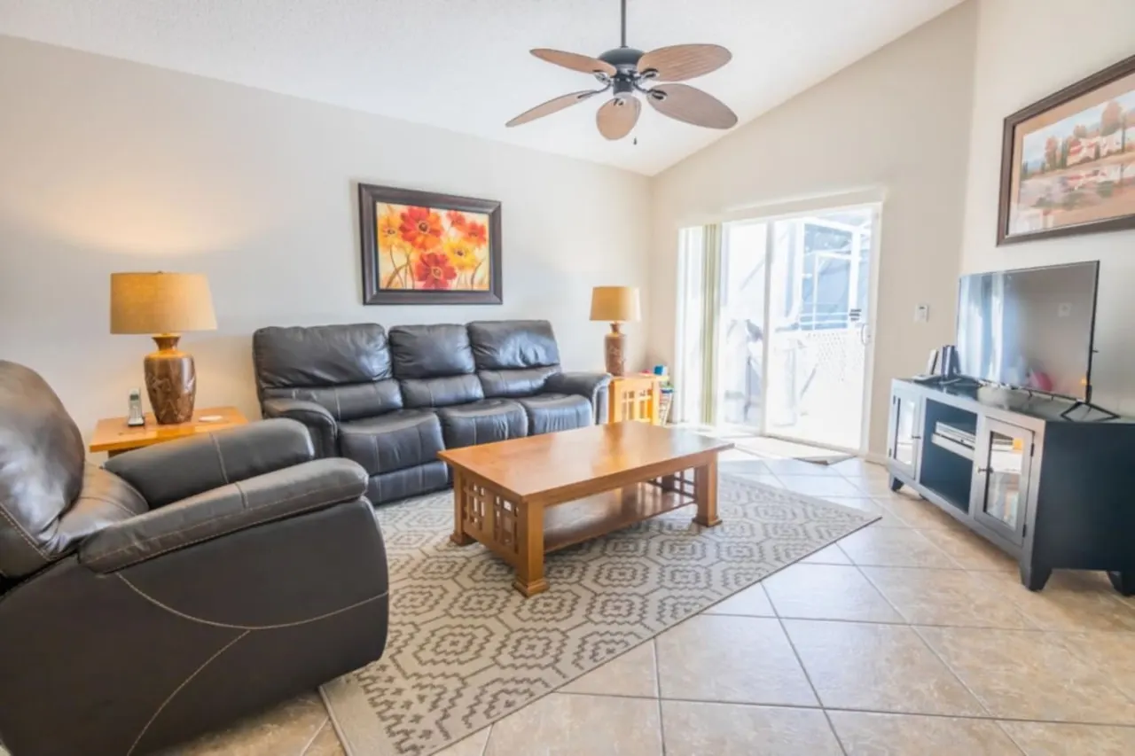 🏡 Colorful & Family-Friendly 4-Bedroom Villa with South-Facing Pool in Southern Dunes Golf & Country Club ⛳☀️ — photo 3