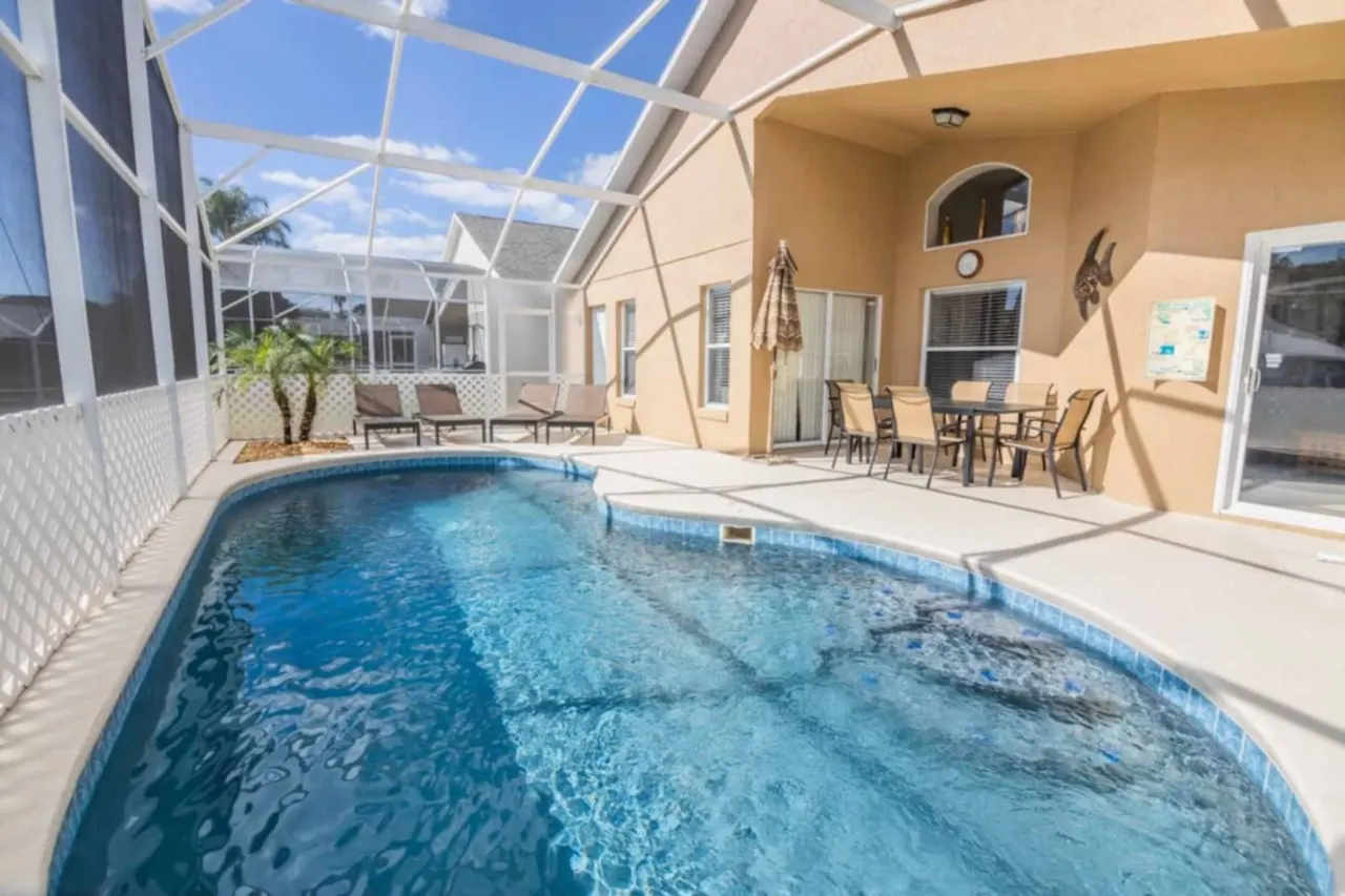 Colorful & Family-Friendly 4-Bedroom Villa with South-Facing Pool in Southern Dunes Golf & Country Club 6