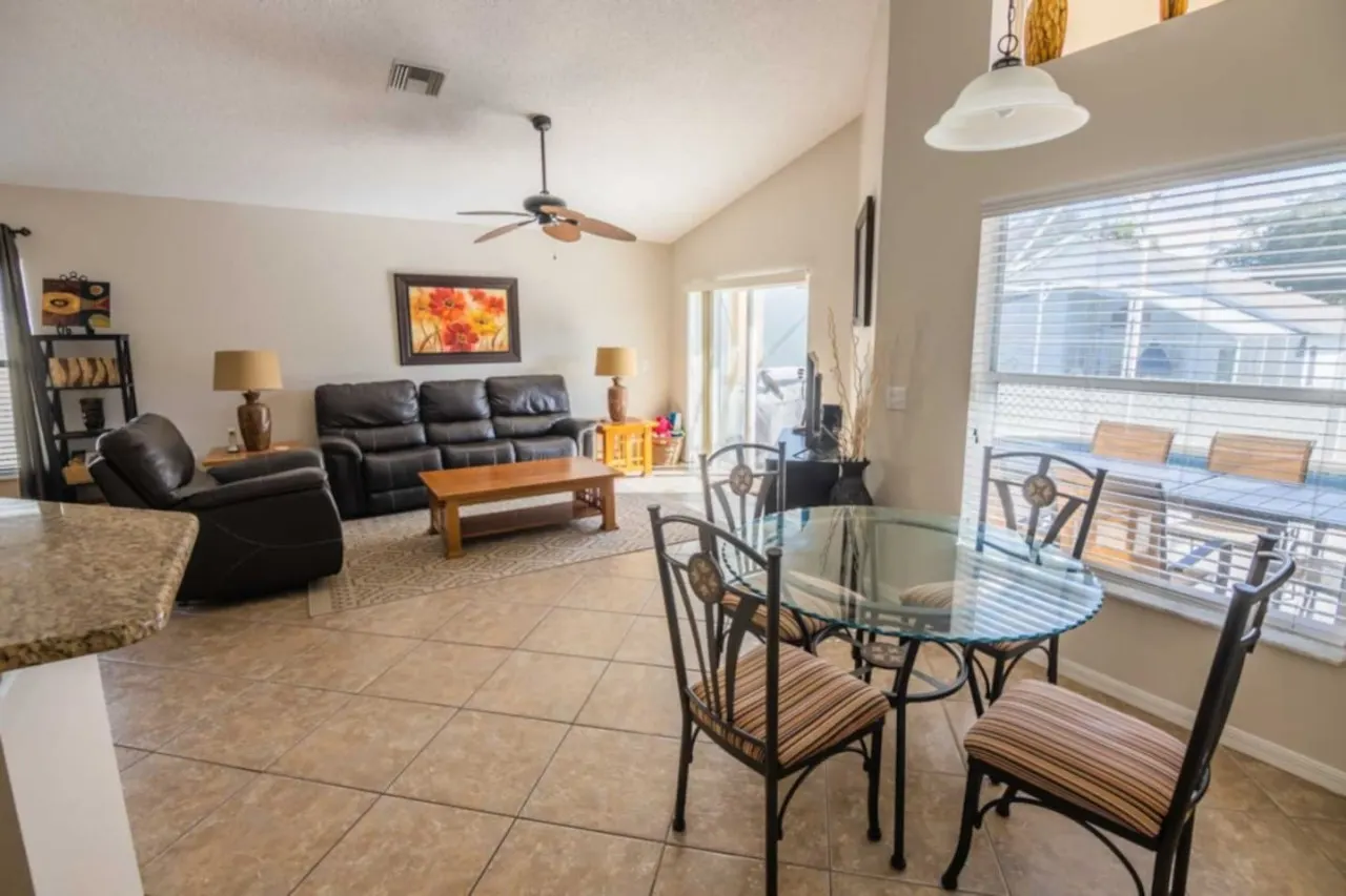 Colorful & Family-Friendly 4-Bedroom Villa with South-Facing Pool in Southern Dunes Golf & Country Club 7