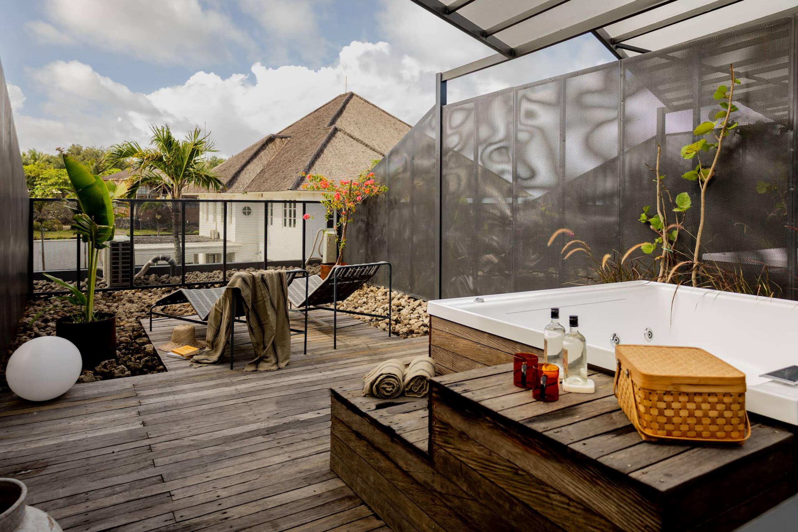Rooftop w/ Ocean View & Jacuzzi | 5 Min to Beach — photo 5