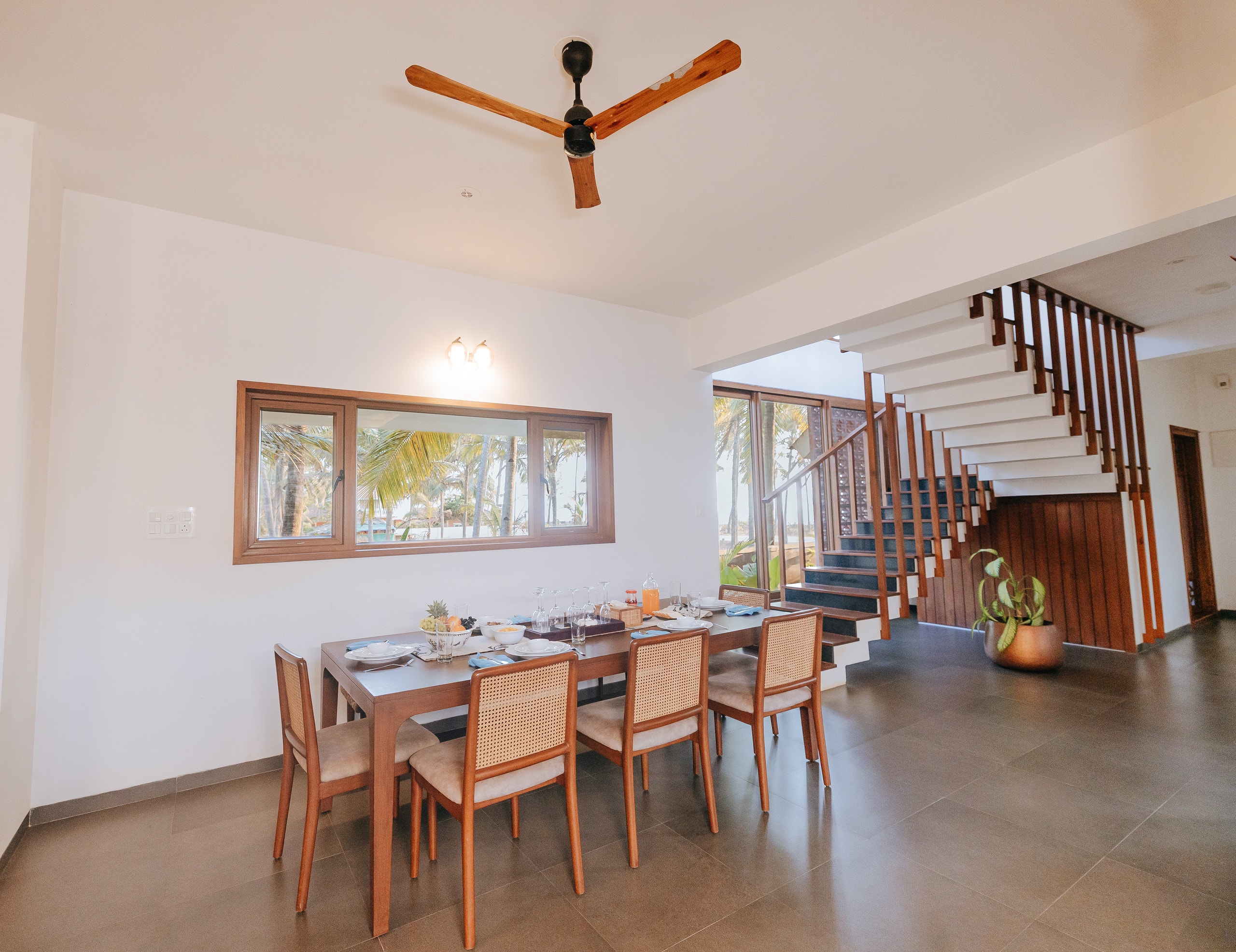 Lahari by Hireavilla - Chic 4BR Beachfront Villa 21