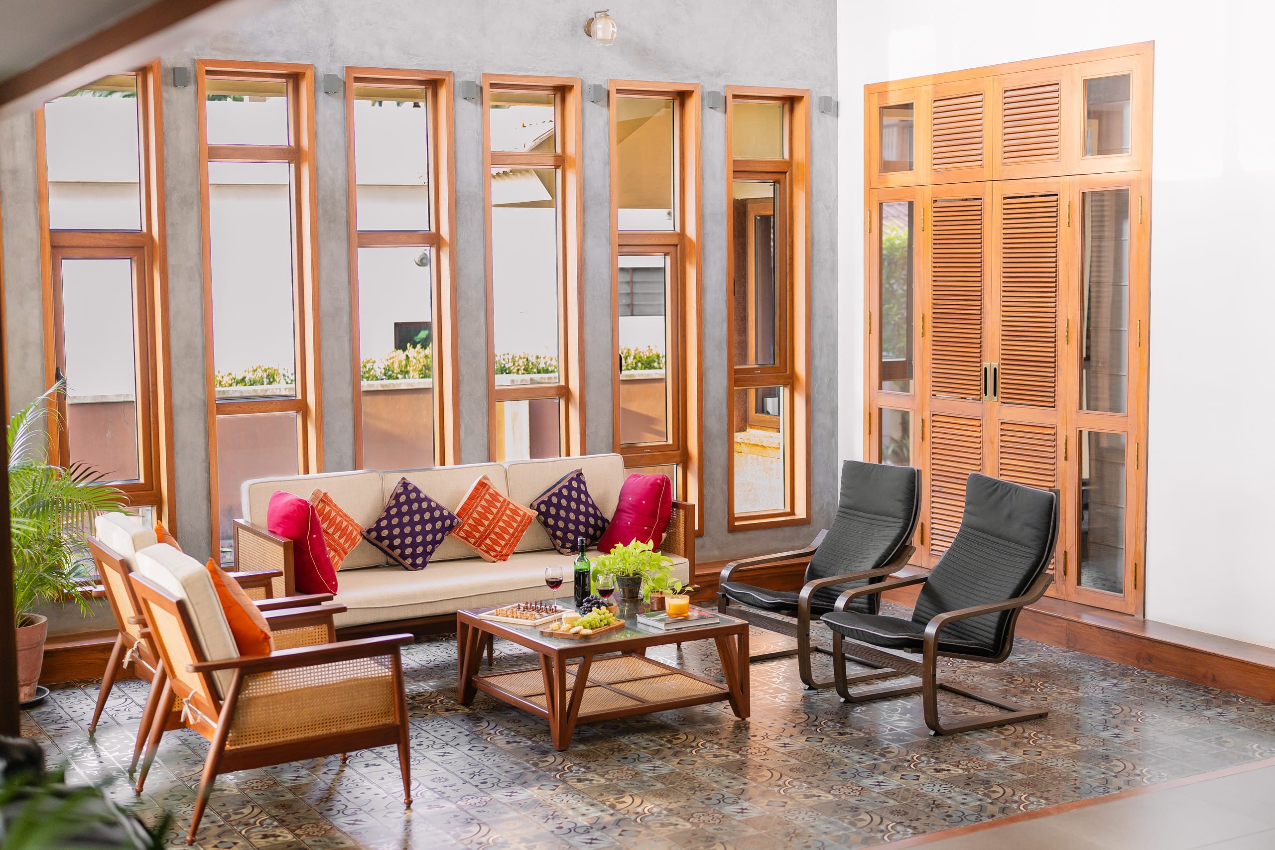 Lahari by Hireavilla - Chic 4BR Beachfront Villa 11