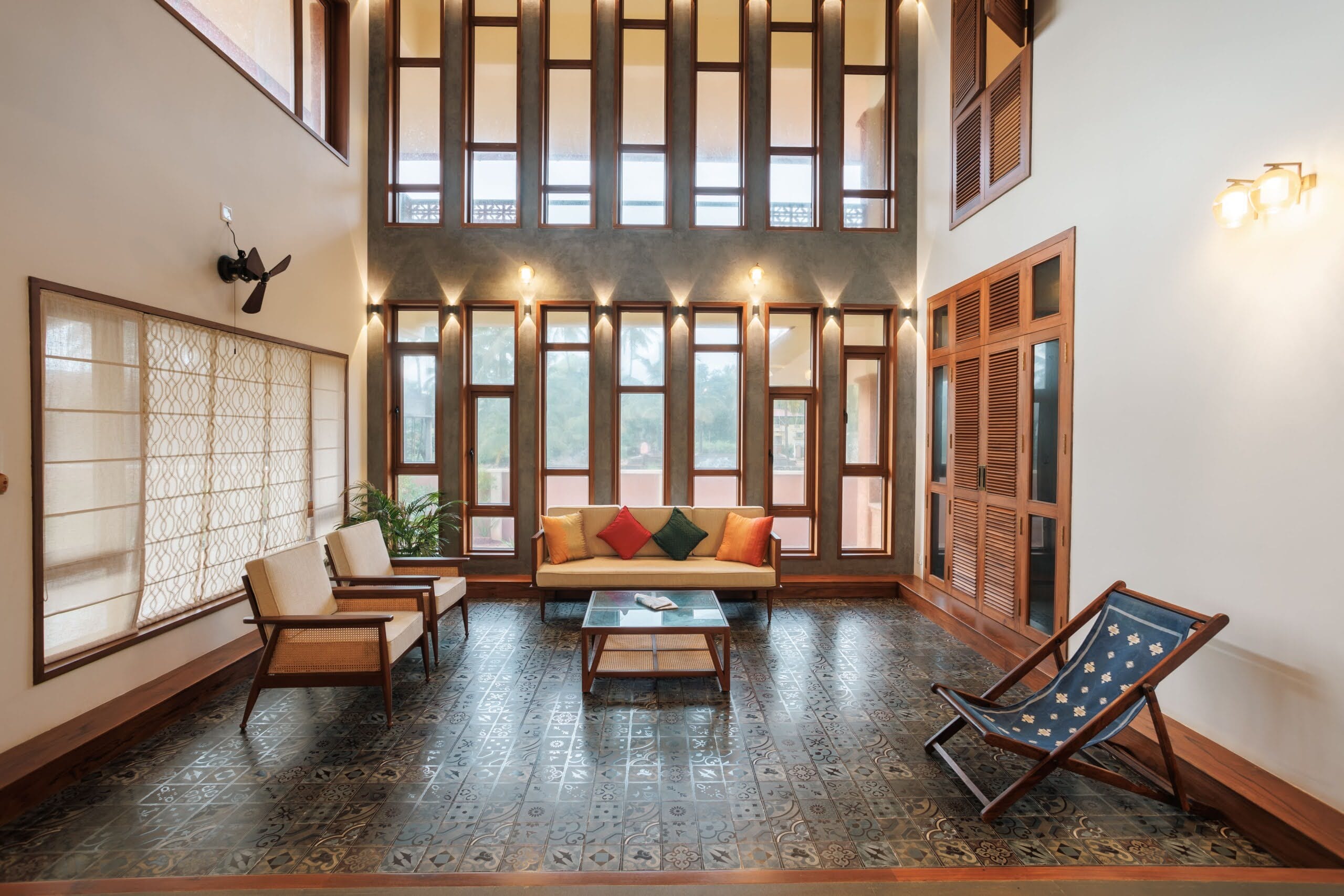 Lahari by Hireavilla - Chic 4BR Beachfront Villa 3