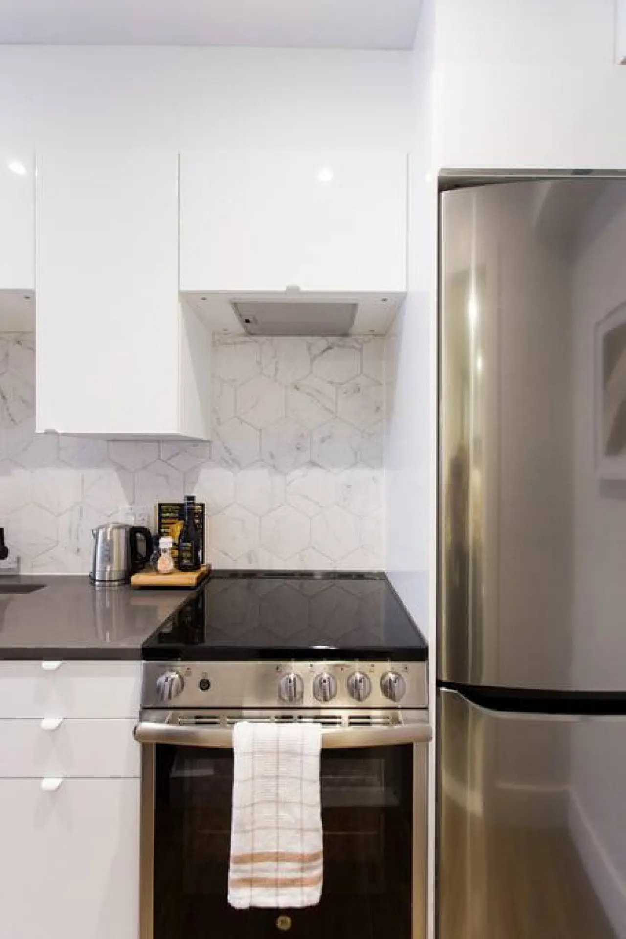 Little Italy - Blue Oasis Studio with Full Kitchen and Bath - Unit 402 9