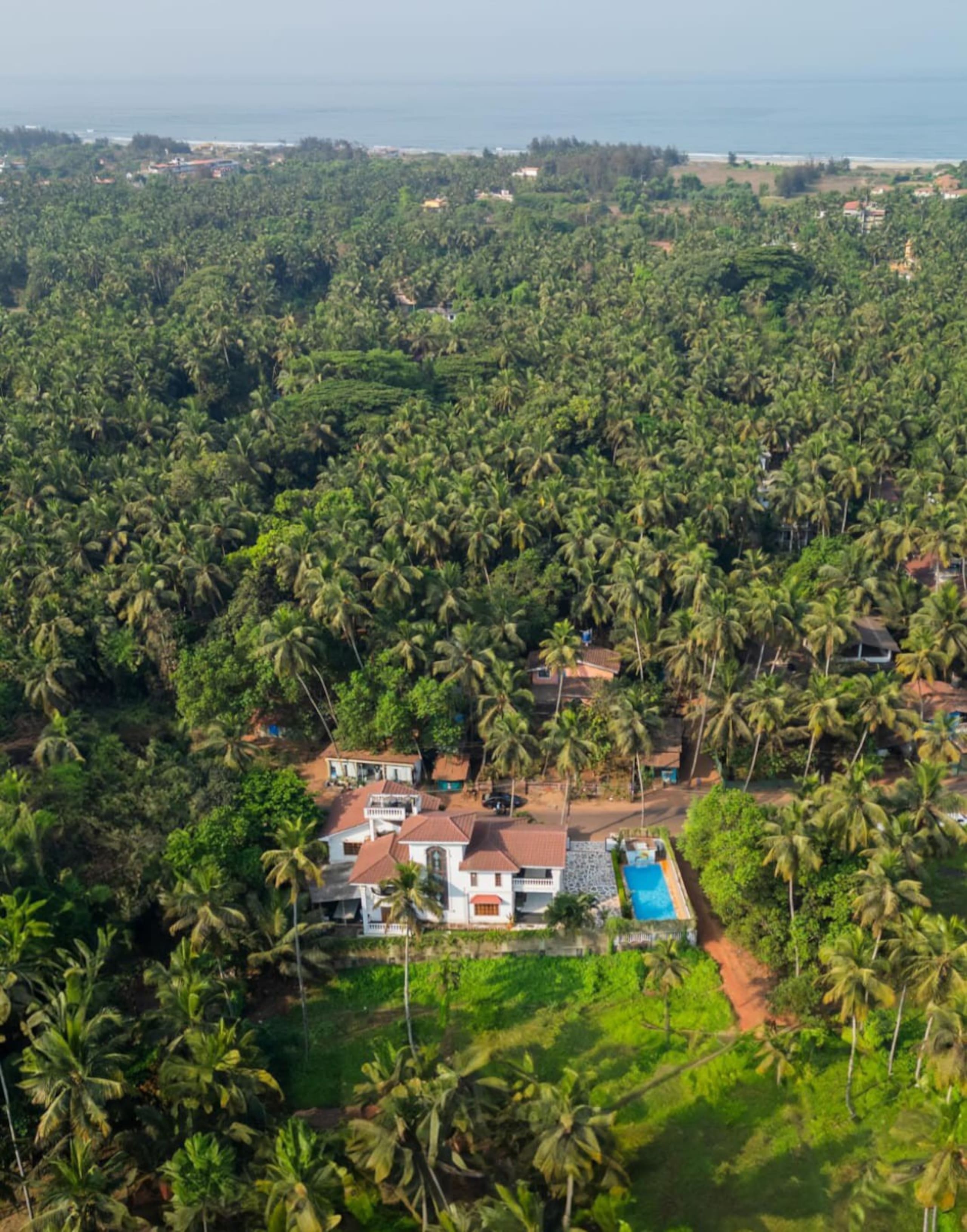 Luxury 4BHK Ambrosia Mansion | Pool | Morjim Beach 24
