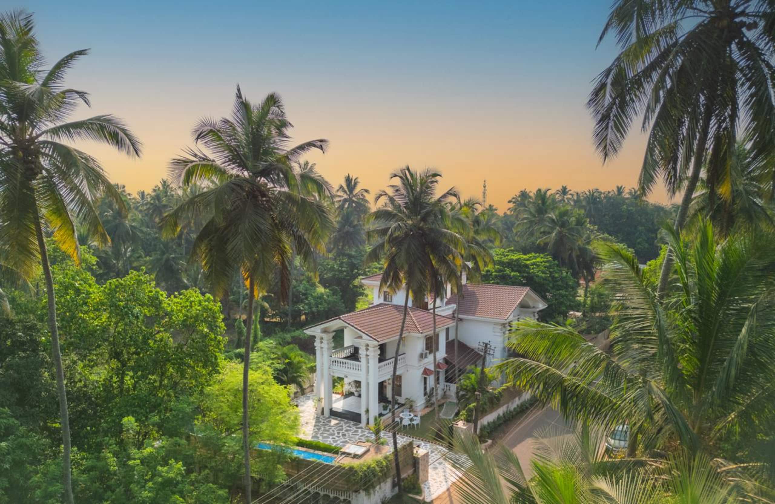 Luxury 4BHK Ambrosia Mansion | Pool | Morjim Beach 6
