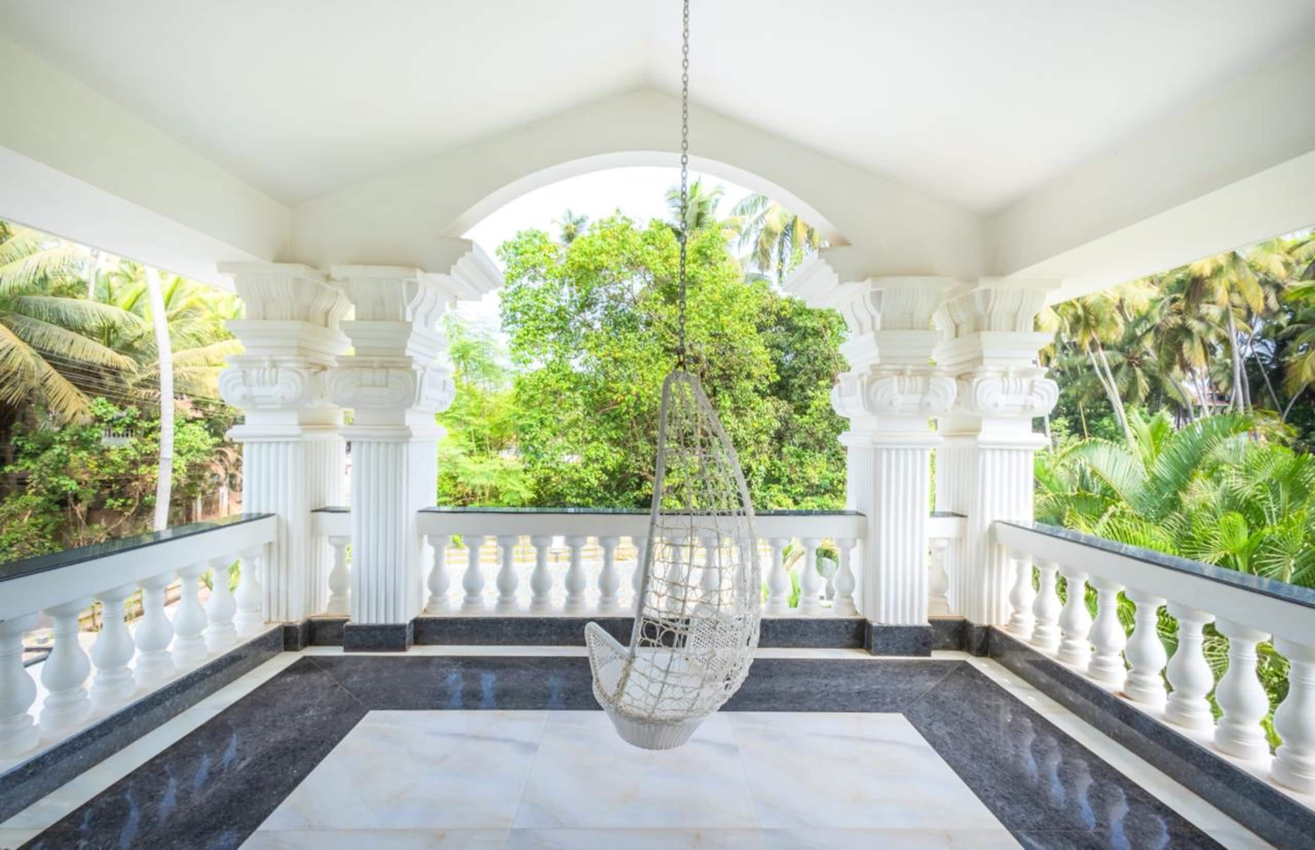 Luxury 4BHK Ambrosia Mansion | Pool | Morjim Beach 21