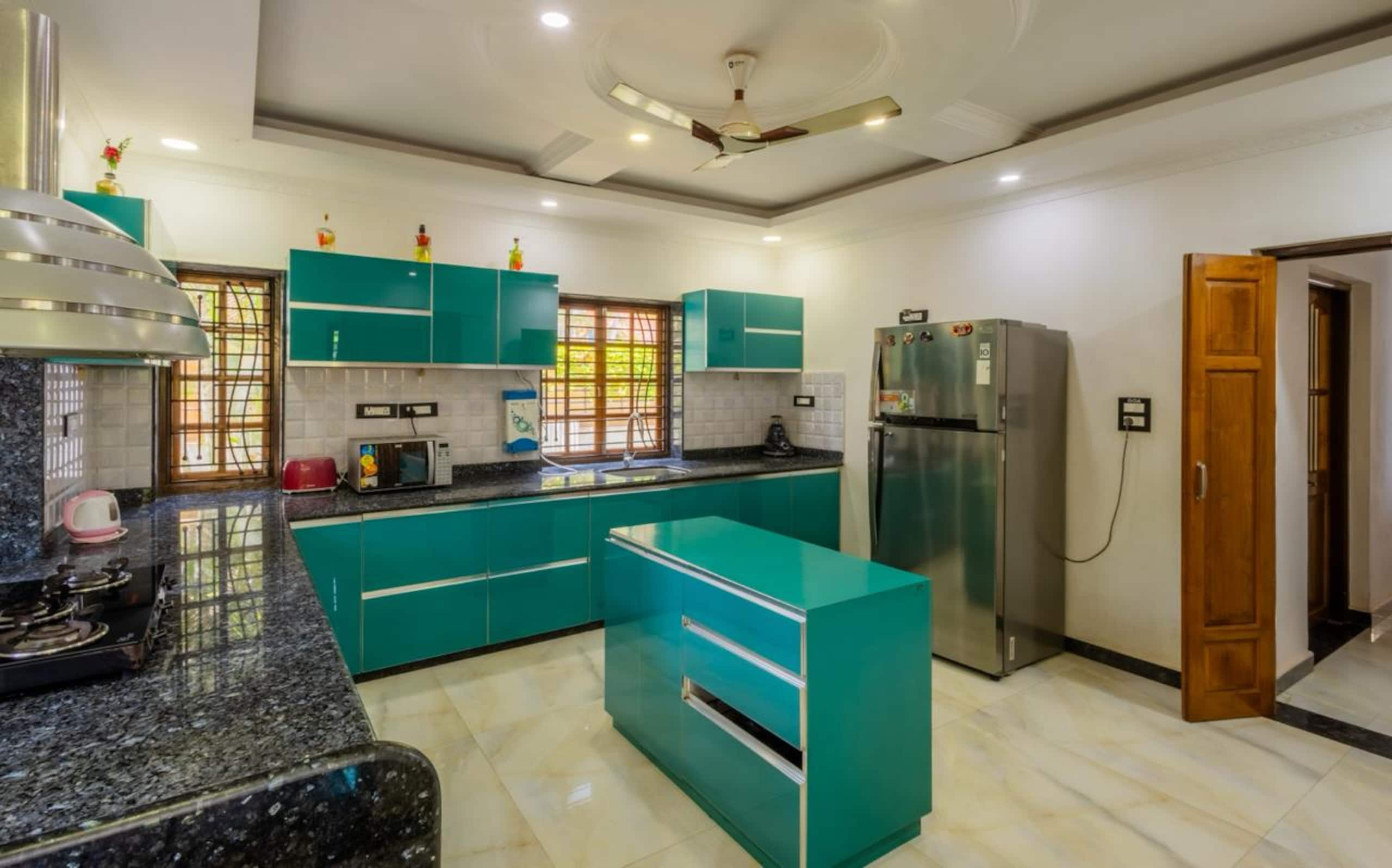 Luxury 4BHK Ambrosia Mansion | Pool | Morjim Beach 12