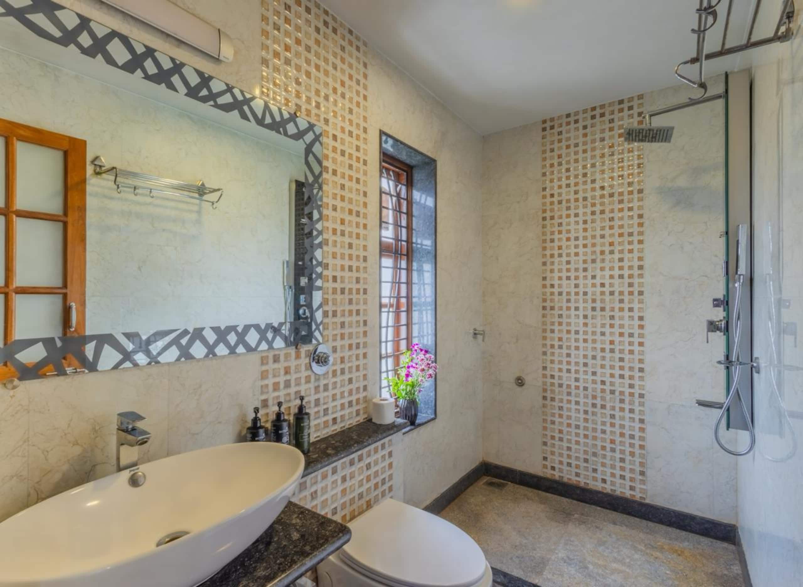 Luxury 4BHK Ambrosia Mansion | Pool | Morjim Beach 18