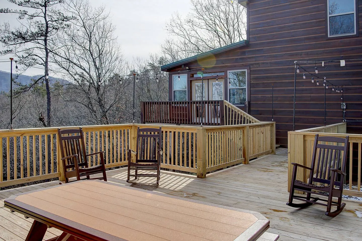 Great views-King beds-WIFI-ample parking-games 11