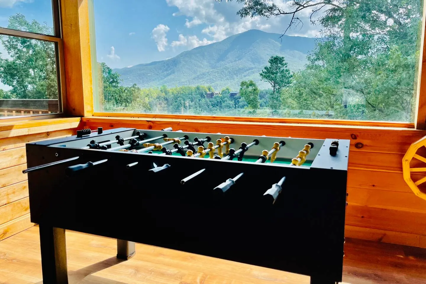 Great views-King beds-WIFI-ample parking-games 6