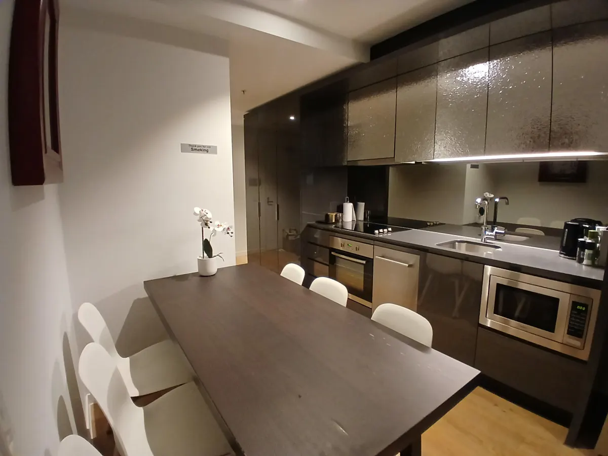 Ideal 3-Bedroom Apartment in CBD - MH4 10