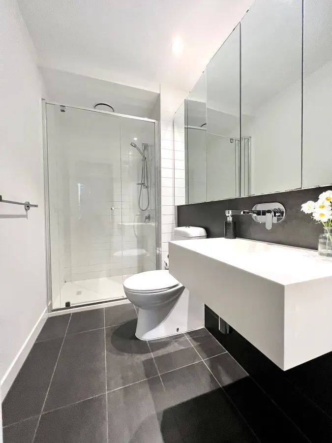 Ideal 3-Bedroom Apartment in CBD - MH4 14
