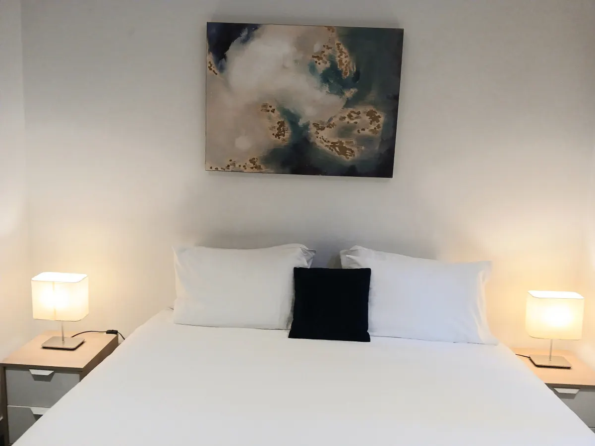 Ideal 3-Bedroom Apartment in CBD - MH4 6