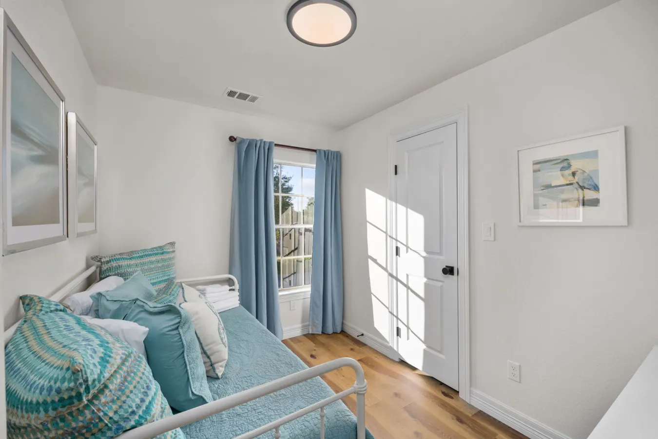 Coastal Seabrook 3BR Walk to Beach, Near Kemah Boardwalk 15