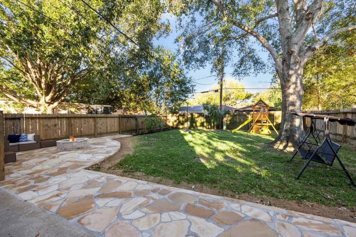 Coastal Seabrook 3BR | Walk to Beach, Near Kemah Boardwalk — foto 4