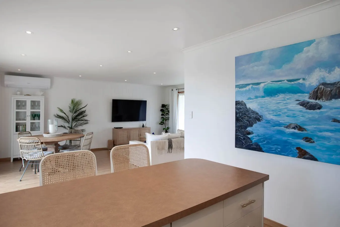 Chiton Beach Retreat—Hamptons Elegance by the Sea 14