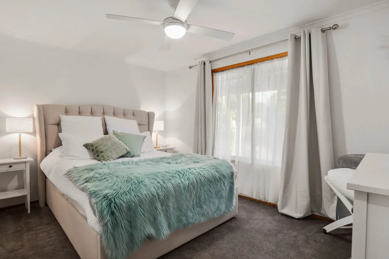 Chiton Beach Retreat—Hamptons Elegance by the Sea — photo 3