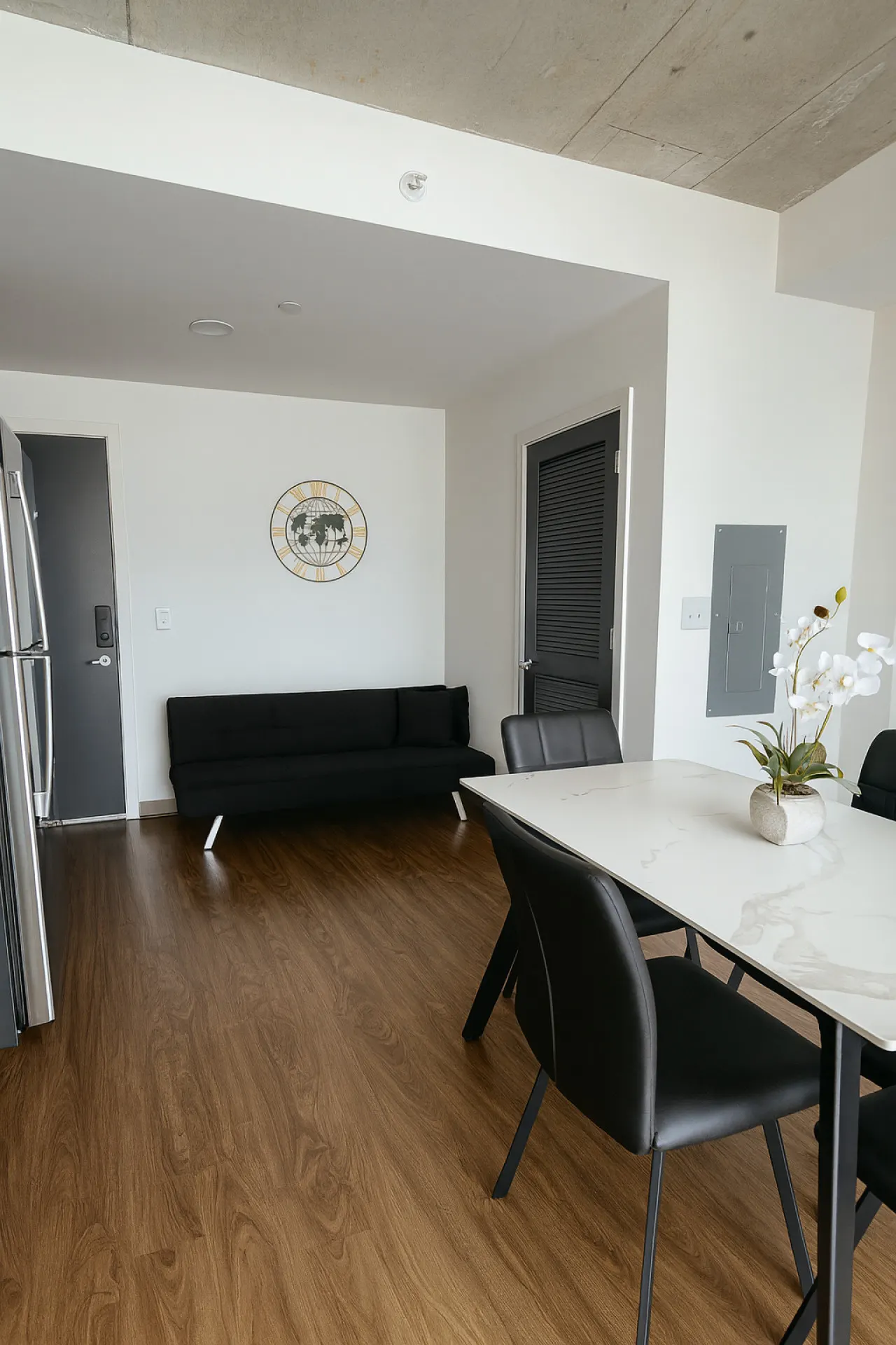 Stylish 2BR Rooftop Views + Sky Lounge 9