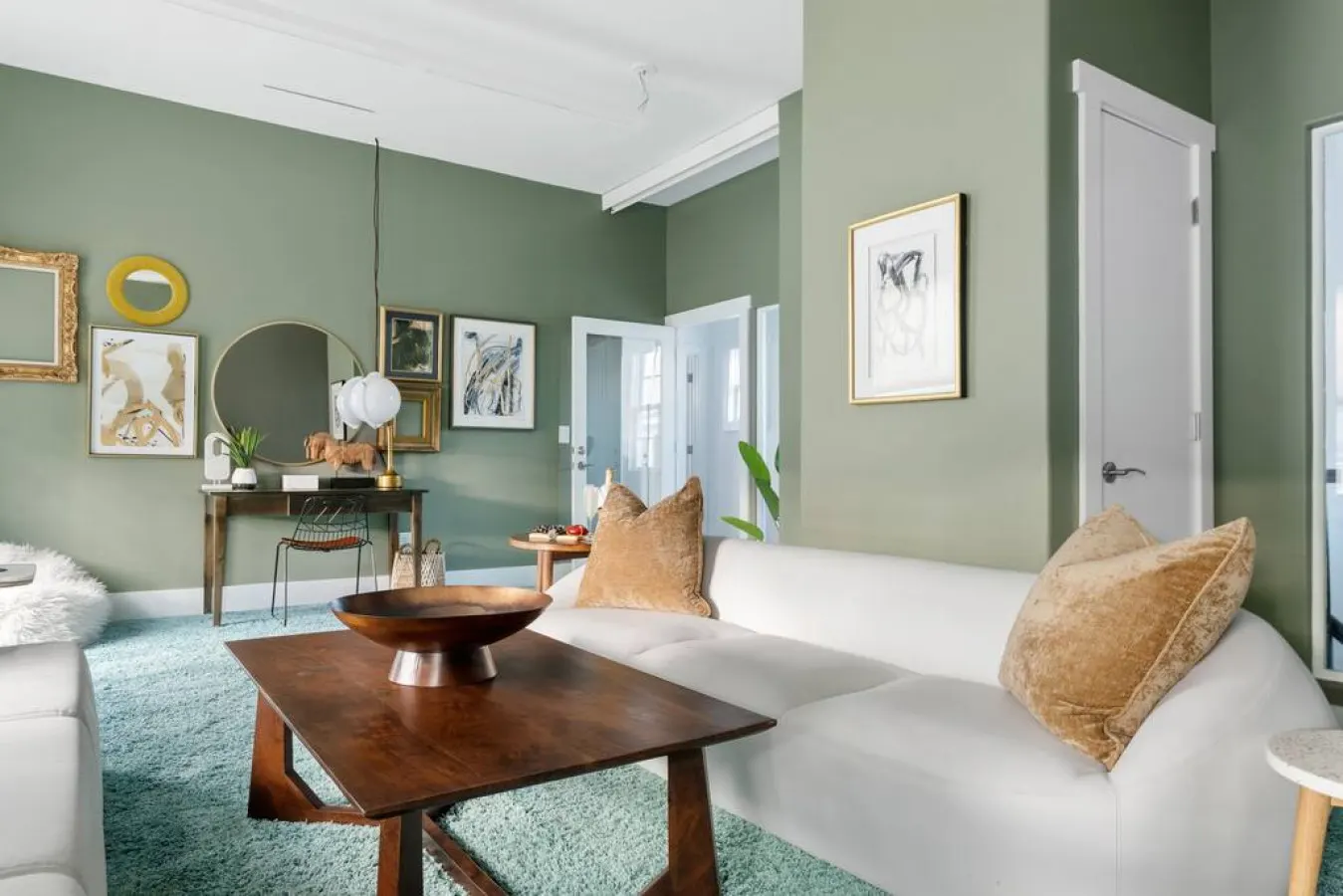 The King's Corner- Entire Historic Charleston House 14