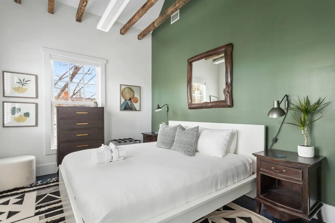 The King's Corner- Entire Historic Charleston House 15