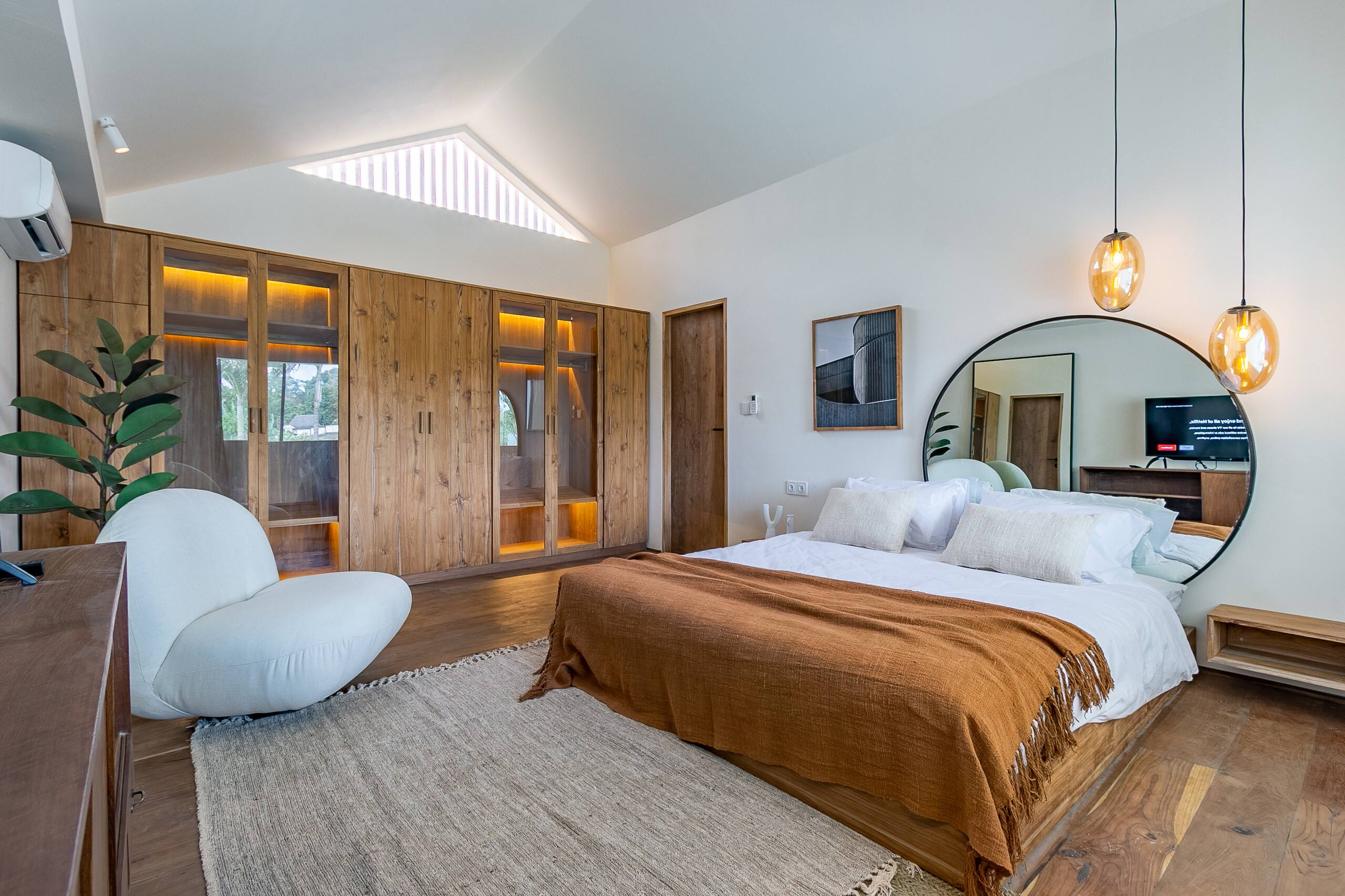 Incredible 1BR Designer Villa in Pererenan! — photo 3