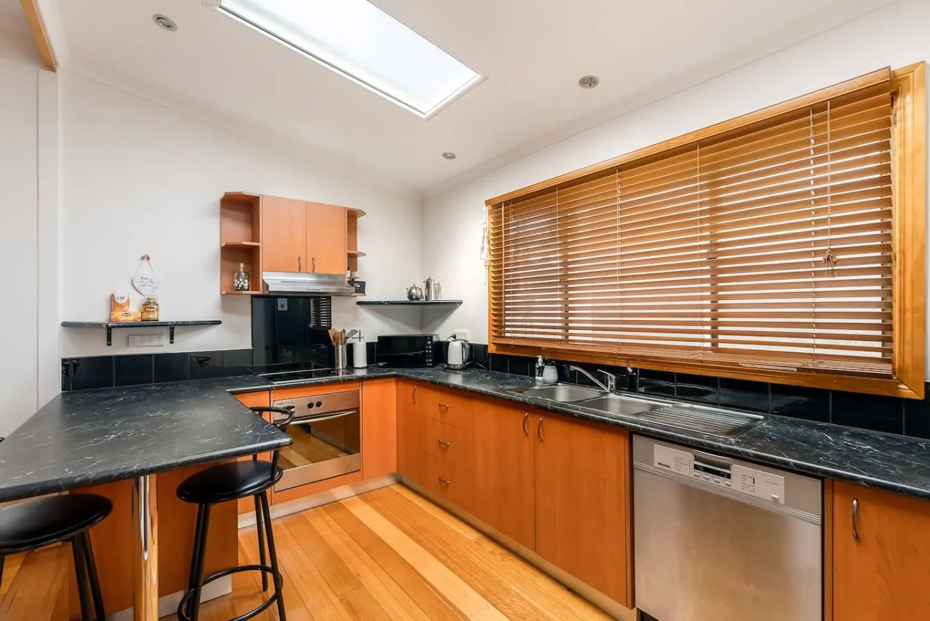 Cosy & Private Escape in the Bay 9