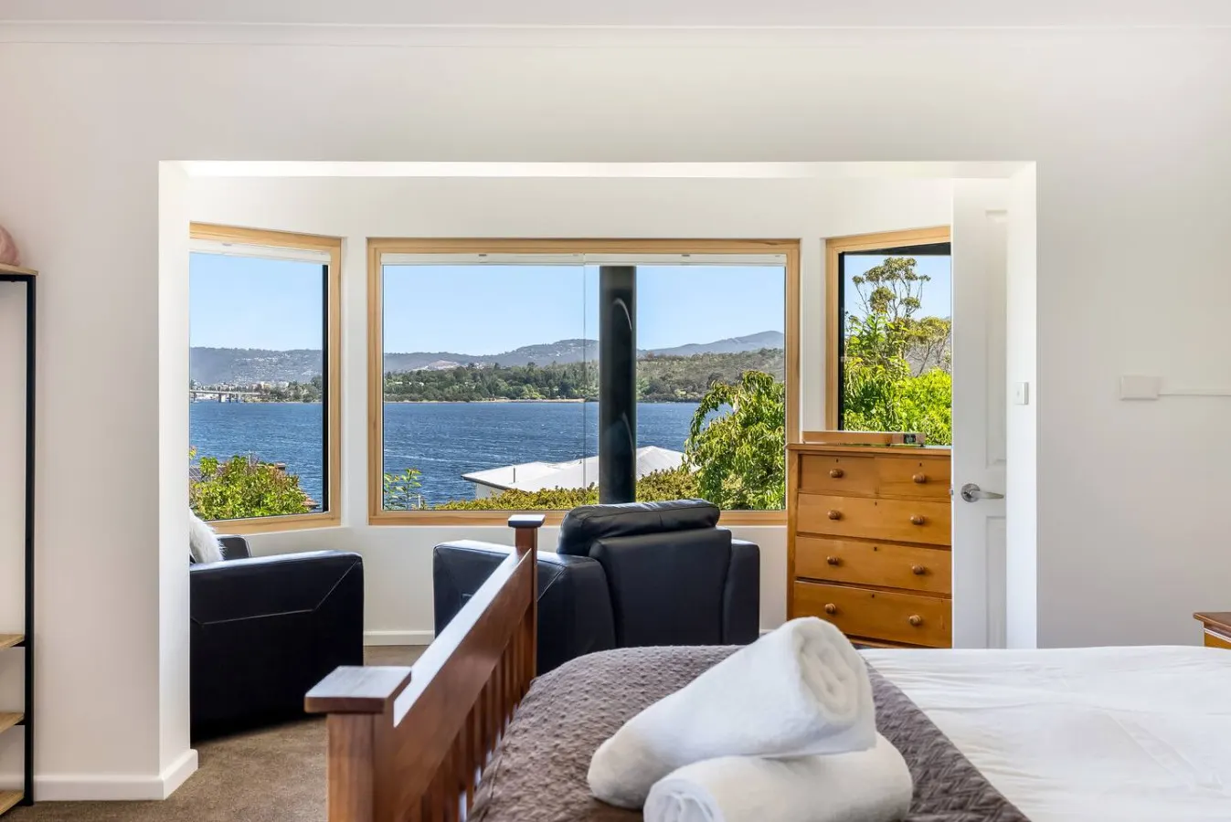 Stylish Studio w/ Stunning Views 14