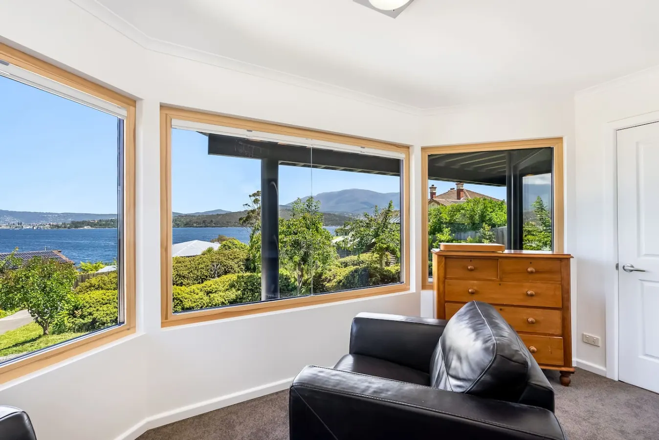 Stylish Studio w/ Stunning Views 15