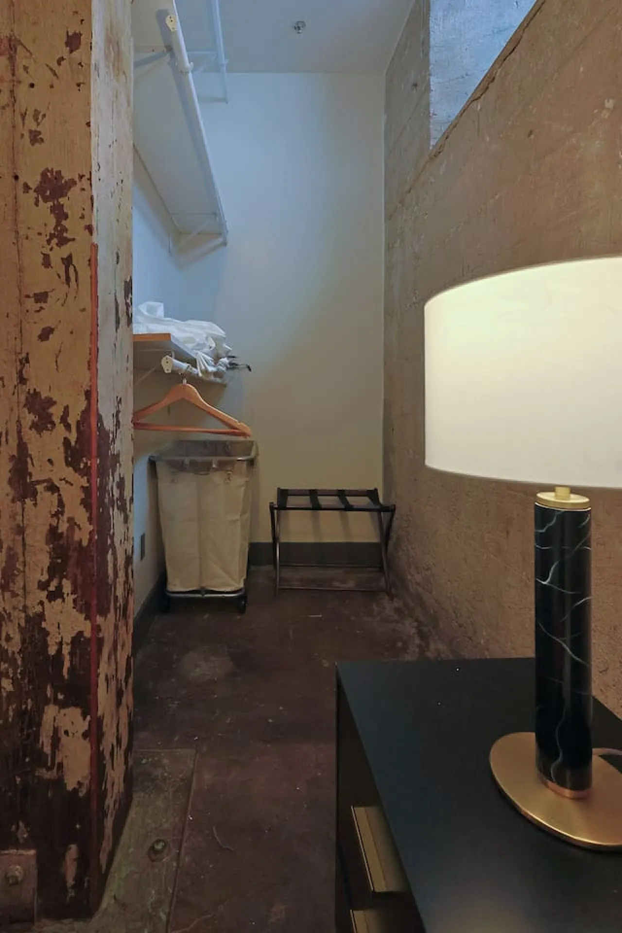 Chic Loft-Style Stay ~ Downtown Knoxville! 13