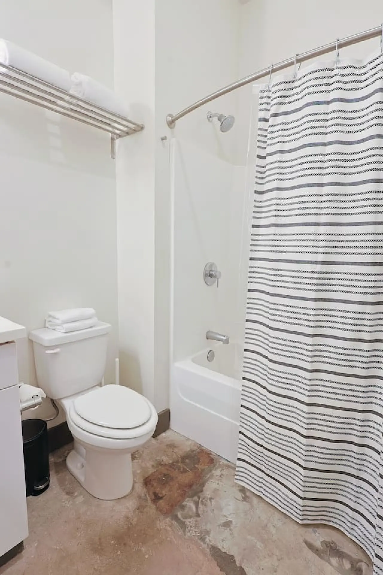 Chic Loft-Style Stay ~ Downtown Knoxville! 16