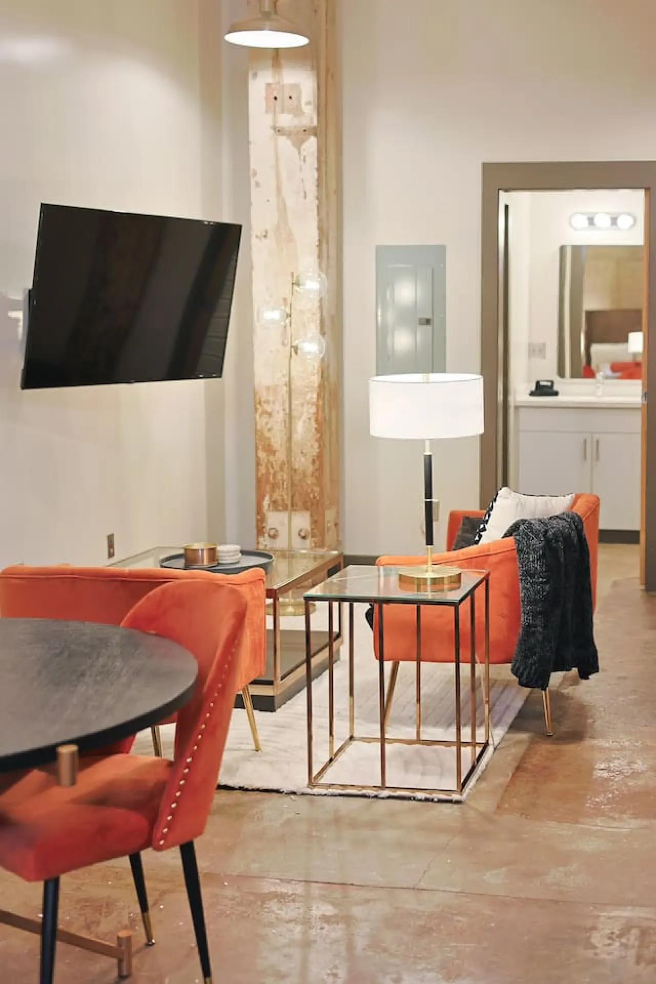 Chic Loft-Style Stay ~ Downtown Knoxville! — photo 5