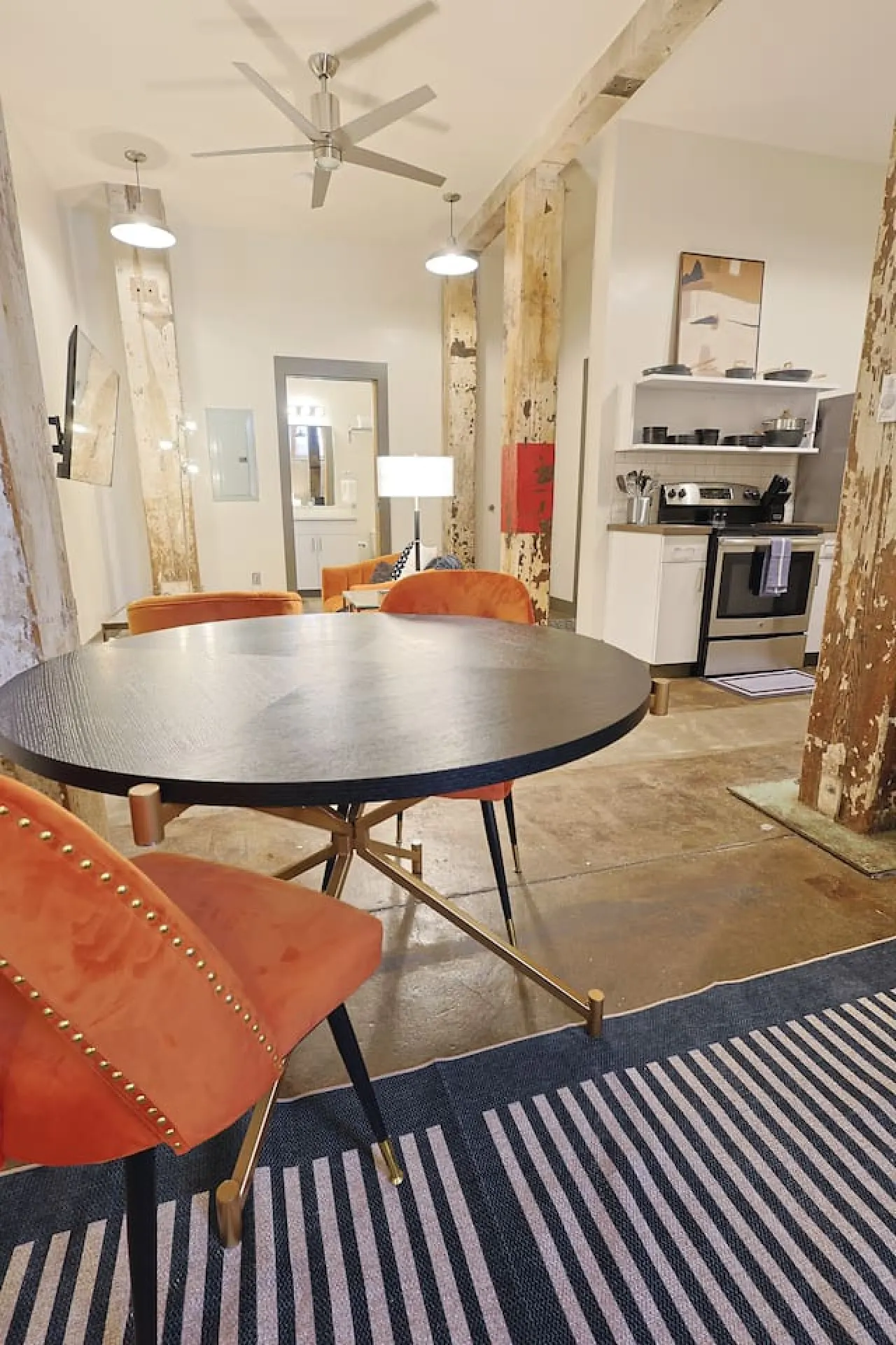 Chic Loft-Style Stay ~ Downtown Knoxville! 8