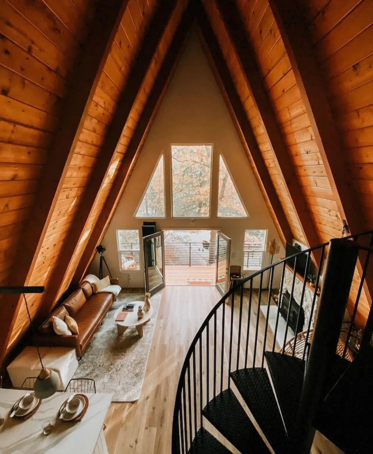 The Scandia “A-Frame Chalet” Fireplace & Hot tub 9