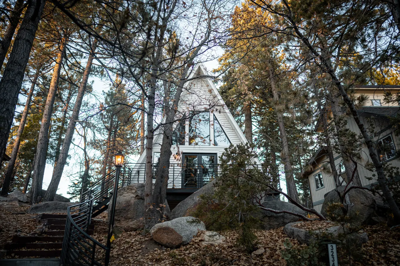 The Scandia “A-Frame Chalet” Fireplace & Hot tub 15